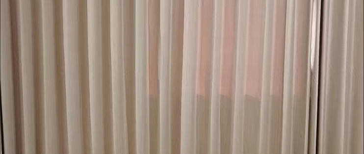 现代奶油风纱网窗帘：轻薄透气，淡白色超好看，遮光效果出众