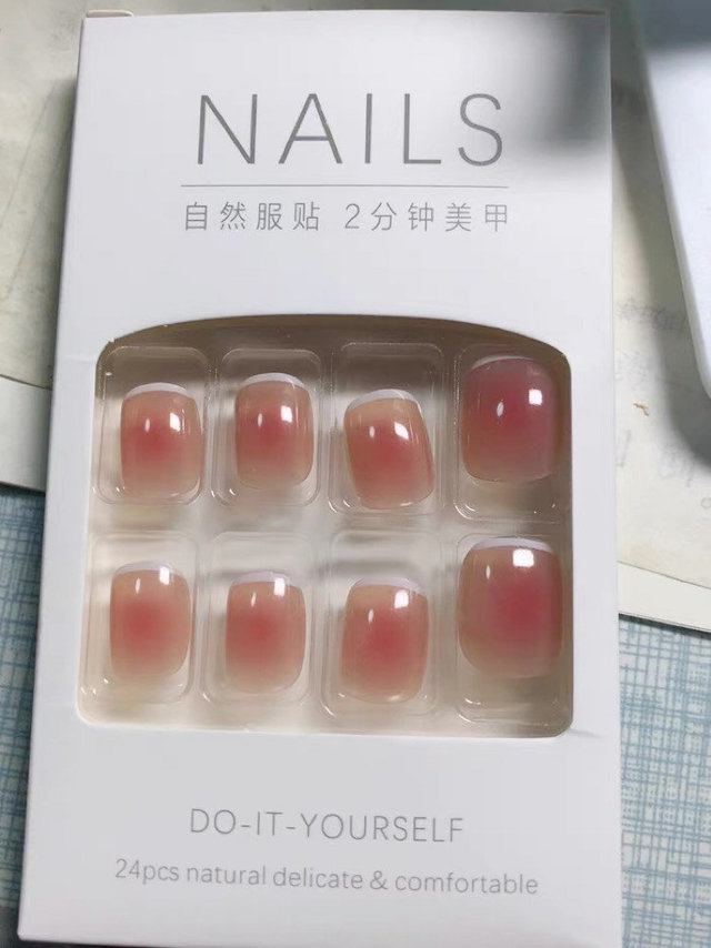 无限回购的穿戴甲 随心所欲的更换色彩