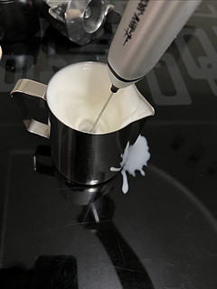 家庭咖啡馆奶咖低成本必备：手持电动奶泡器