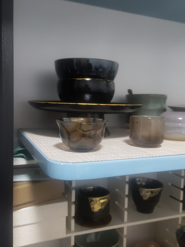 黑黑的玛瑙杯