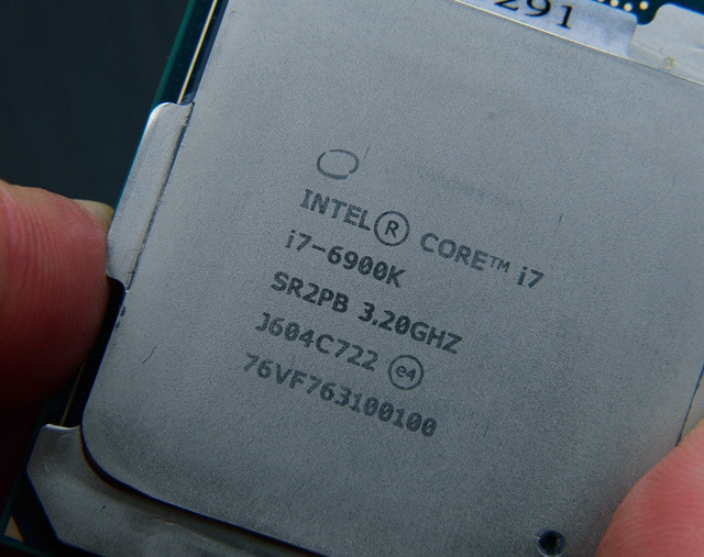 为什么CPU的耐热通常设置在105℃以下？