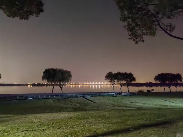 漕湖的晚上静悄悄🏃🏻‍♂️合适夜跑