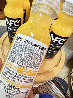 一瓶橙汁等于三个半橙子，好喝的NFC还是农夫山泉