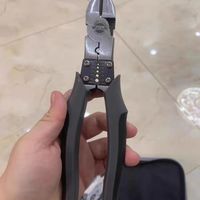  拿到了这把钳子，我忍不住激动得想要捏一下铁丝！🔧💪