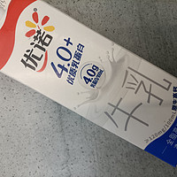 优诺全脂牛奶：高质量奶源，浓郁口感的最佳选择