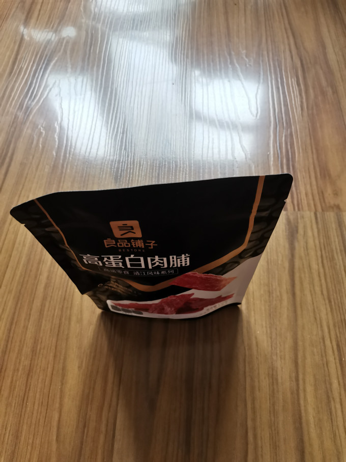 良品铺子肉干肉脯