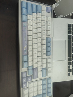 vgn键盘，上班也要精致。