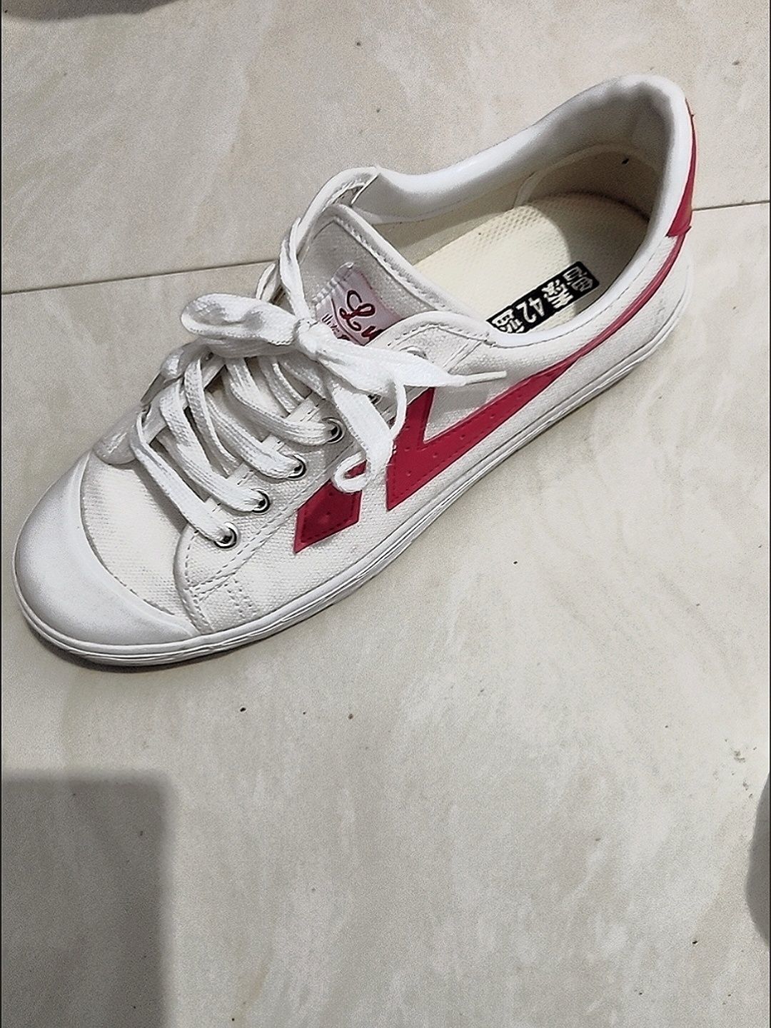 鲁泰帆布鞋潮流情侣学生鞋百搭鞋大码透气轻便小白鞋防滑舒适板鞋