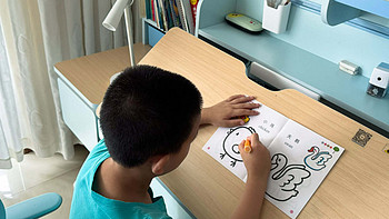 学习神器 - 爱果乐收集家8Pro+优贝9Pro儿童学习桌椅
