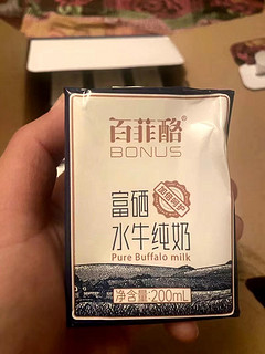 百菲酪富硒水牛奶