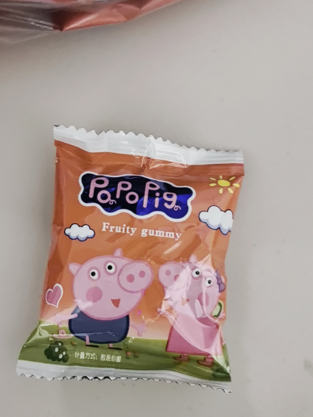 小朋友下来的小猪佩奇糖