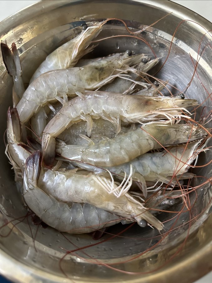 水产工人剥虾的简单介绍 水产工人剥虾的简单

先容
（水产剥虾工作怎么样） 水产