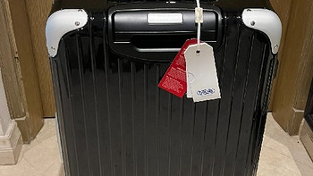 日默瓦Rimowa26寸聚酯黑色电子屏托运行李箱——外形与整体的完美结合