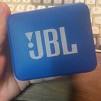 JBL 小巧的便携蓝牙音箱，ipx7防水浴室都能听