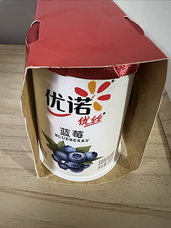 优诺（yoplait）优丝蓝莓果粒酸奶