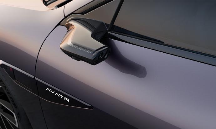 阿维塔 12 轿车预热：配备 6.7 英寸电子外后视镜、智能光感变色穹顶