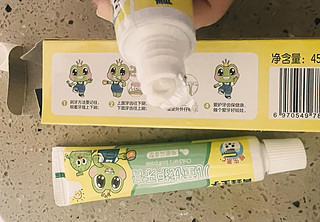 青蛙王子牙膏，关爱宝宝牙齿健康