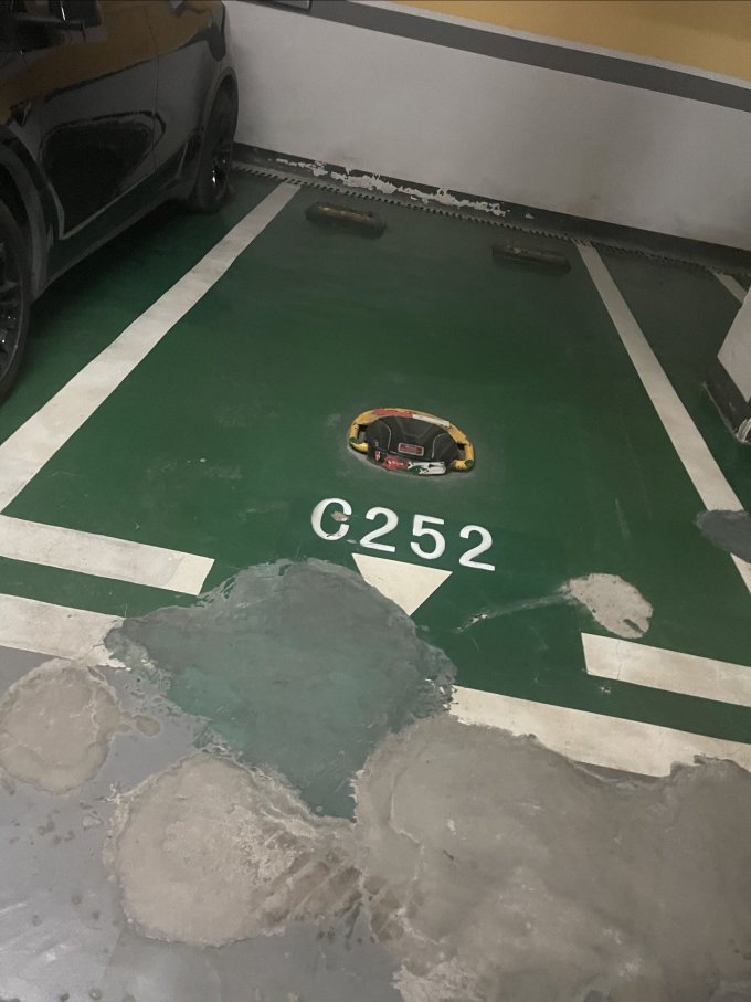 皇驰车锁地锁