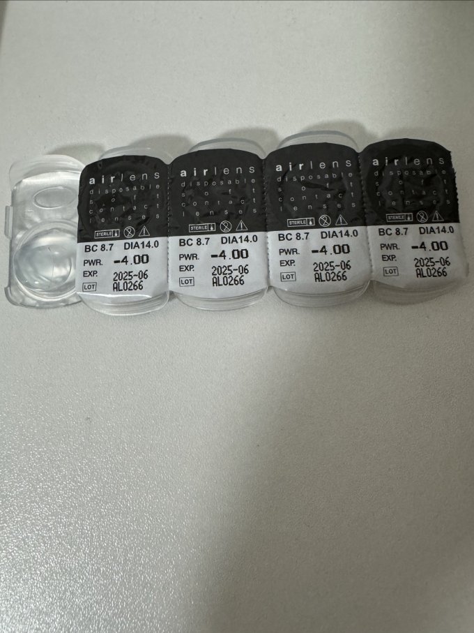 隐形眼镜