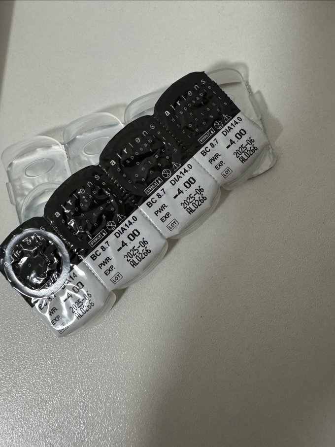 隐形眼镜