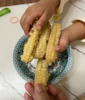 给闺女购买的拇指糯玉米