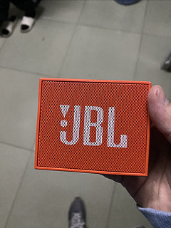 不想错过任何声音，JBL 蓝牙音箱让你随时随地享受音乐!