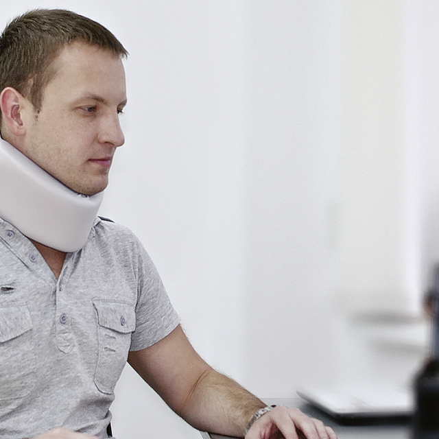 德国百年品牌，白领颈托护颈防低头固定颈椎脖子前倾办公司旅行颈椎护具，爆款来袭，让你远离颈椎问题