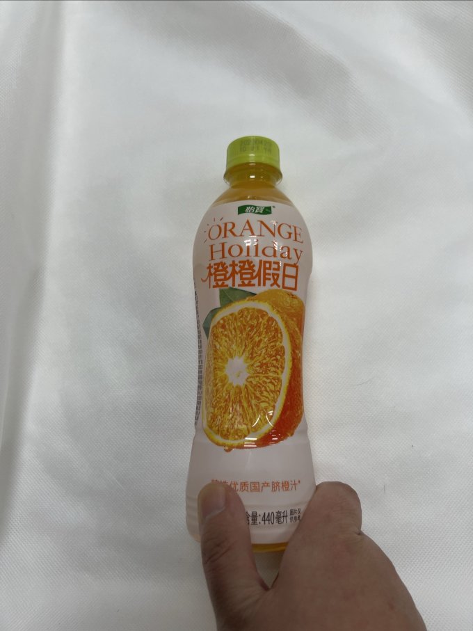 怡宝也有饮料它是橙橙假日果汁饮料