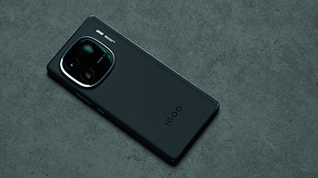 PhoneTalk：高分辨率游戏普及，是电竞先锋，更是影像旗舰，iQOO 12 Pro首发体验