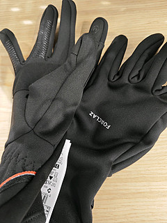 冬季手部保温很重要，一双温暖的手套陪你过冬！