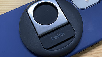 MagSafe 配件之 Belkin 的手机支架 