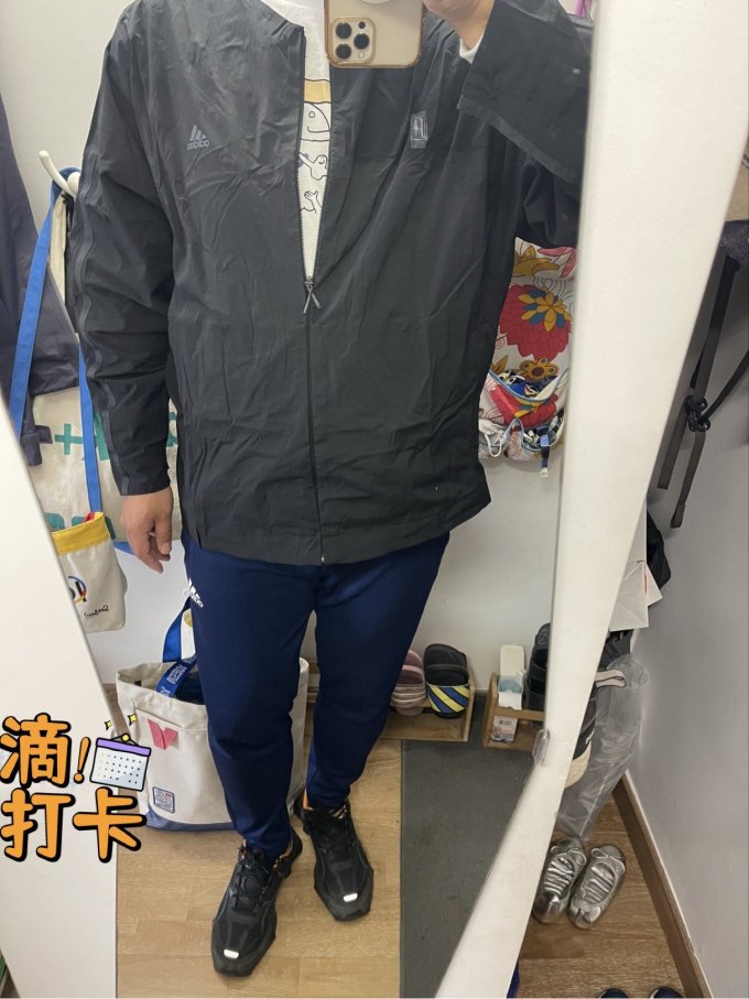 运动T恤