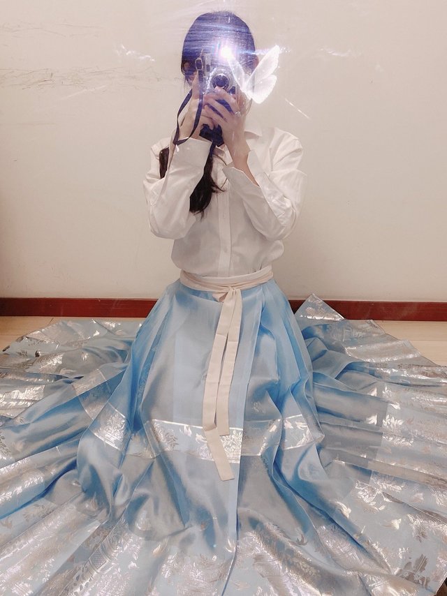 ootd/如湖水般波光粼粼的银蓝