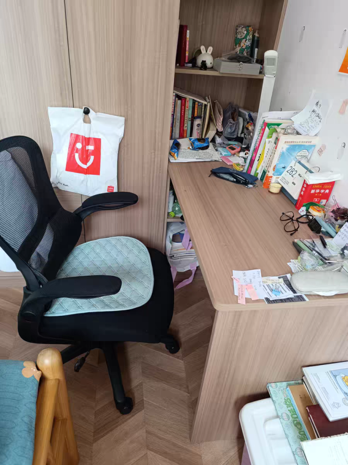 永艺电脑椅