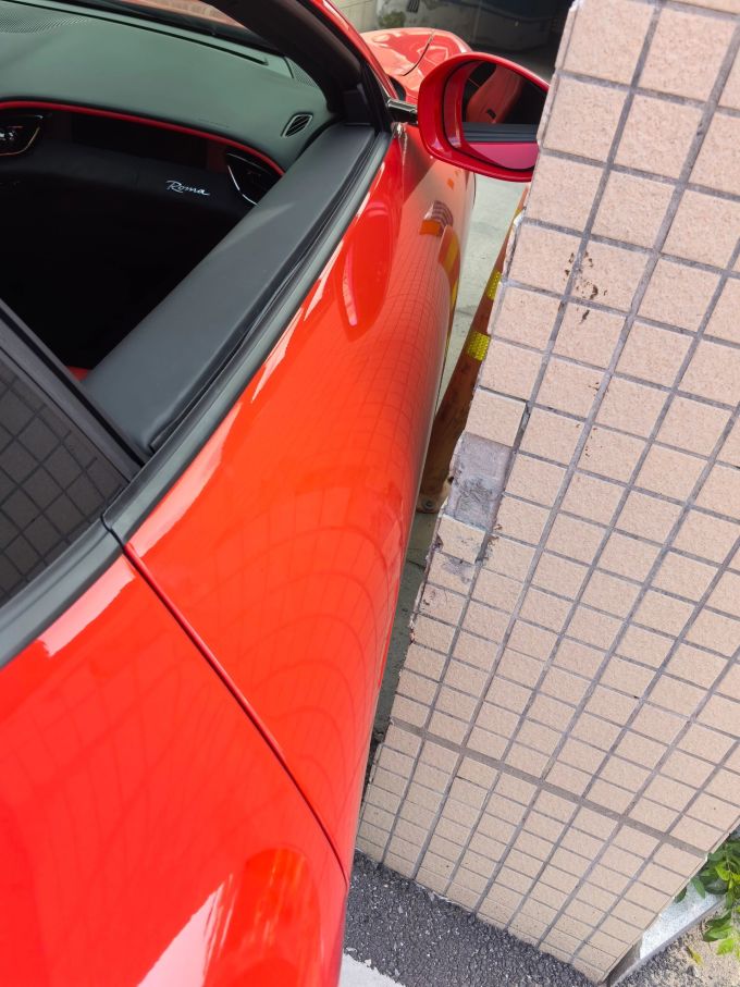 法拉利跑车