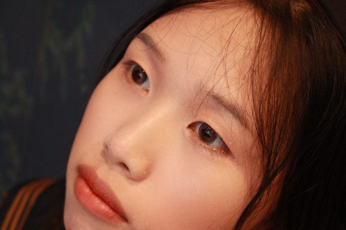 美目希彩色隐形