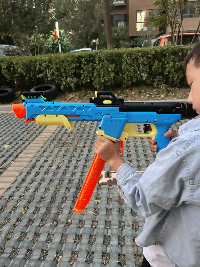 孩之宝射击玩具