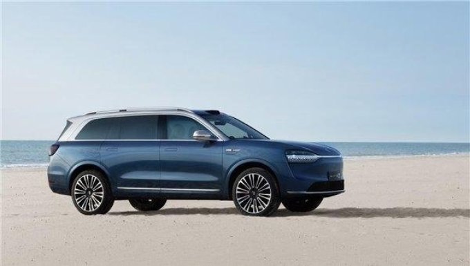 问界中大型SUV