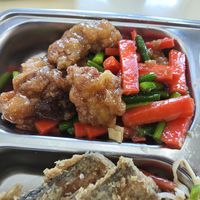 食堂吃肉段了