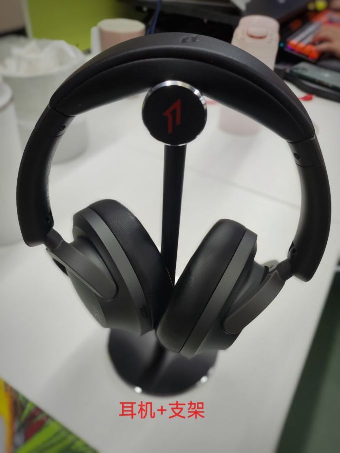 万魔头戴式耳机