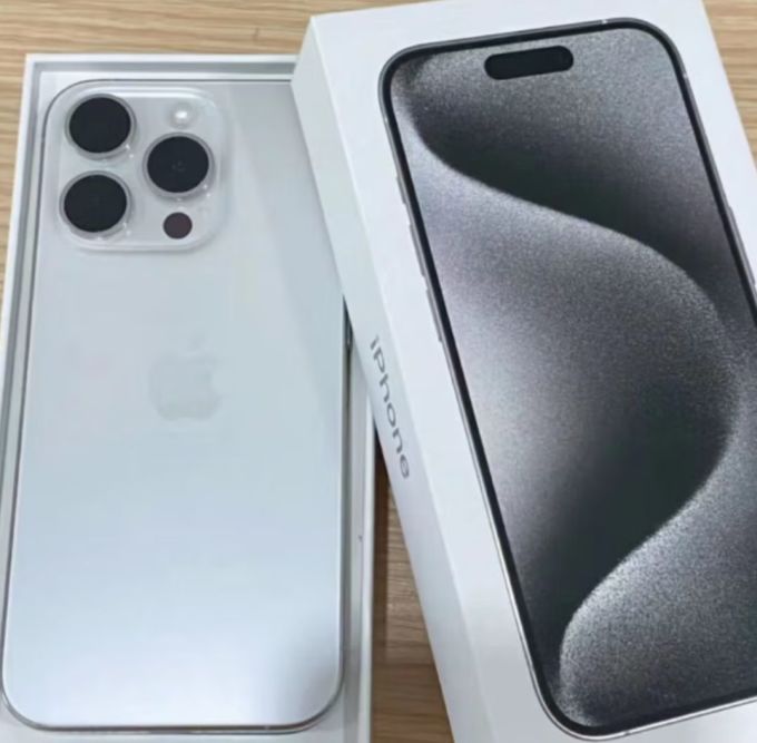 苹果手机怎么样 iphone 15promax 白色才是yyds啊_什么值得买