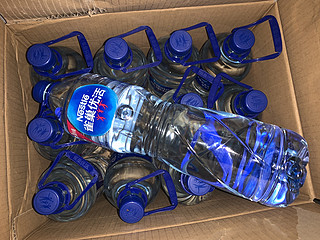 雀巢优活包装水1.5L*12瓶，感觉便宜买了两箱