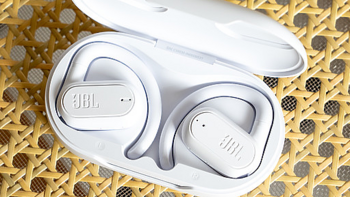 稳固性与低音的双重强化的JBL Soundgear蓝牙耳机