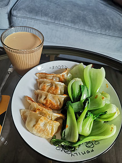 尝尝大地希牛肉煎饺，让你感受满足的味道