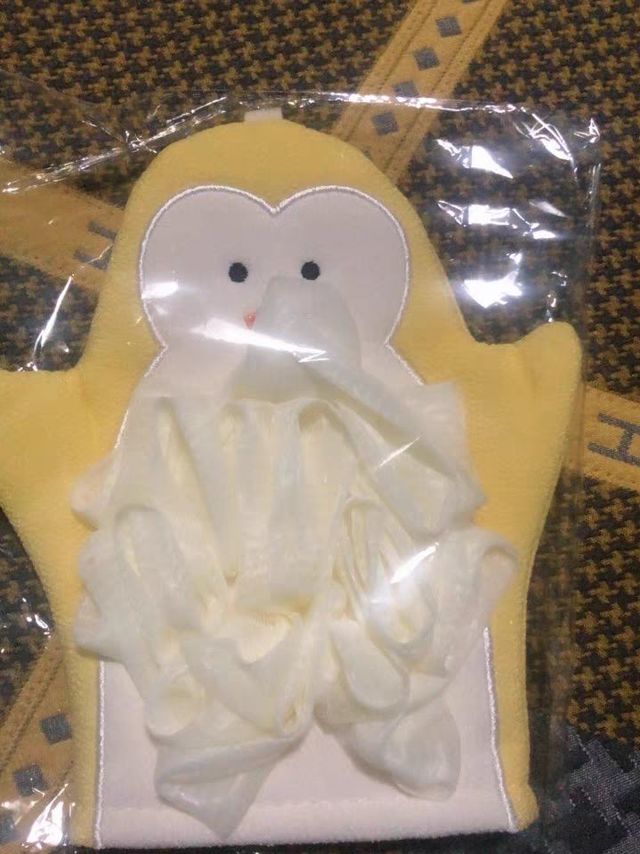 嘿嘿，最近发现了个可爱的卡通小企鹅搓澡巾