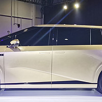 2023年广州车展上，小鹏汽车正式发布了旗下最新款旗舰车型——小鹏X9。