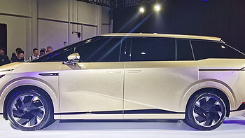 2023年广州车展上，小鹏汽车正式发布了旗下最新款旗舰车型——小鹏X9。
