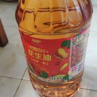 买了几瓶金龙鱼花生油