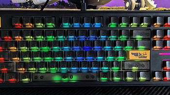 垃圾佬的快乐：180不到教你组装一把高颜值、手感佳RGB机械键盘