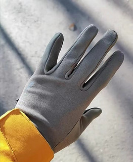 冬季户外运动不能少了保暖手套